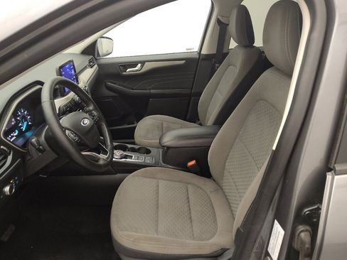 Used 2021 Ford Escape SE w/ SE Sport Appearance Package FWD image 17
