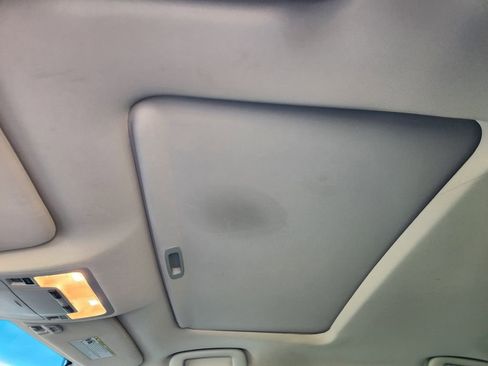 Used 2016 Toyota Avalon Touring image 25