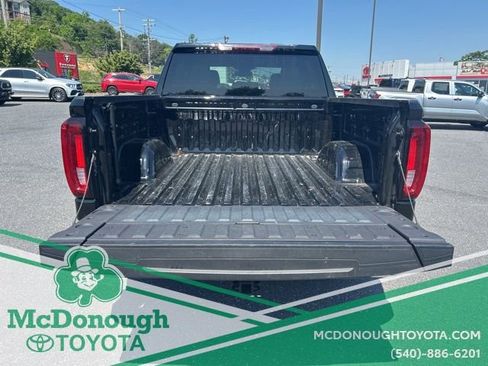 Used 2025 GMC Sierra 1500 SLT AWD/4WD image 7