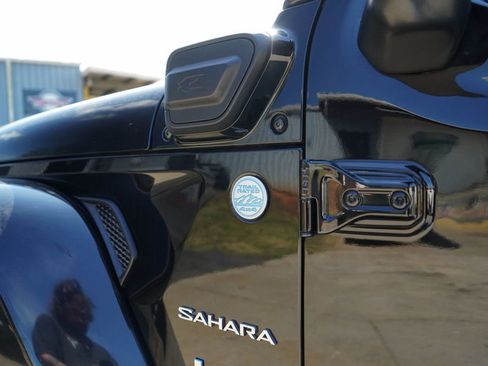 Used 2022 Jeep Wrangler Unlimited Sahara w/ Cold Weather Group image 22