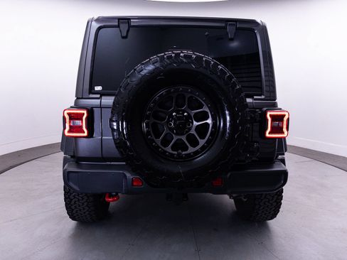 Used 2022 Jeep Wrangler Unlimited Rubicon w/ Xtreme Recon 35" Tire Package AWD/4WD image 17