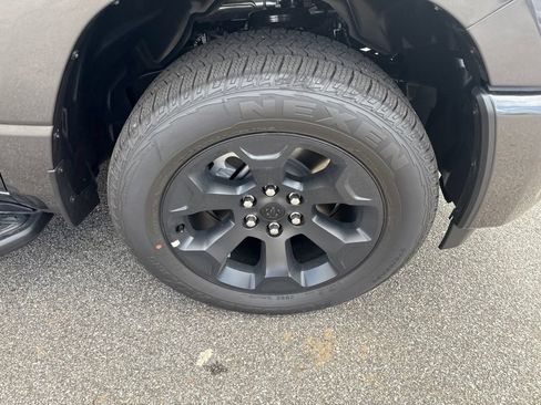 New 2026 RAM 1500 Express AWD/4WD image 9