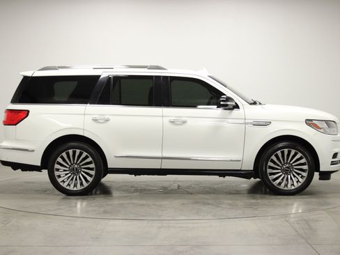 Used 2020 Lincoln Navigator Reserve w/ Luxury Package image 9