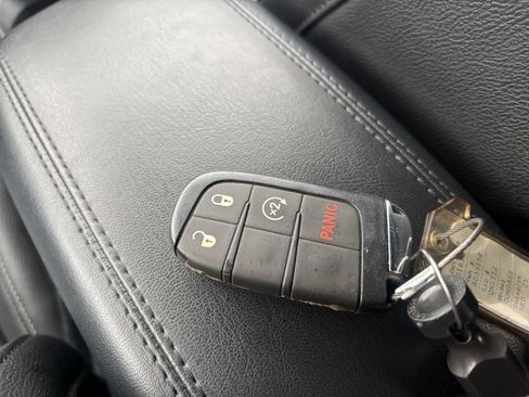 Used 2025 Jeep Compass Limited AWD/4WD image 20