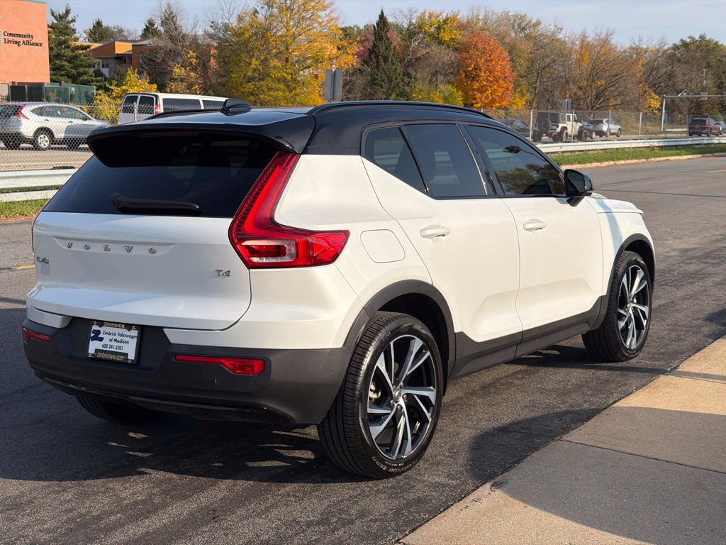 Used 2021 Volvo XC40 T4 R-Design w/ Protection Package Premier FWD image 8