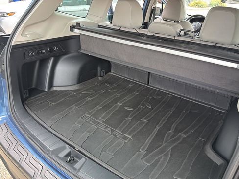 Used 2022 Subaru Forester Limited AWD/4WD image 18