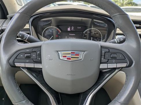 Used 2022 Cadillac XT6 Premium Luxury AWD/4WD image 22