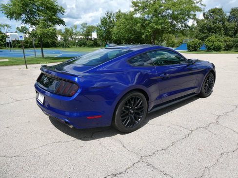 Used 2015 Ford Mustang Coupe RWD image 5