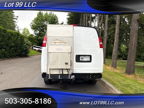 Used 2019 Chevrolet Express 3500 w/ Driver Convenience Package image 15