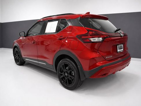 Certified 2023 Nissan Kicks SR FWD image 3