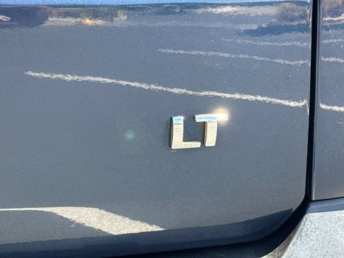 Used 2023 Chevrolet Traverse LT FWD image 13
