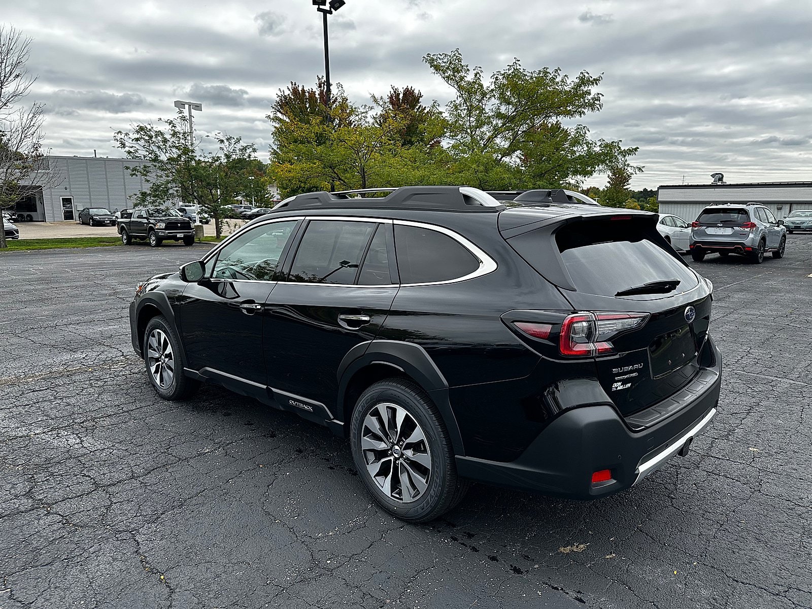 Certified 2025 Subaru Outback Touring XT AWD/4WD image 5