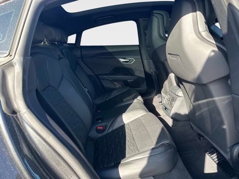 Used 2022 Audi e-tron GT Prestige w/ Prestige Package image 9