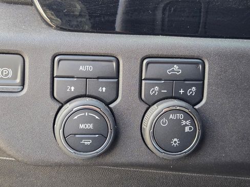 Certified 2024 Chevrolet Silverado 1500 LT AWD/4WD image 27