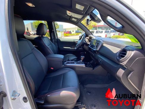 Used 2023 Toyota Tacoma TRD Sport AWD/4WD image 15