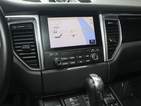 Used 2017 Porsche Macan S image 17