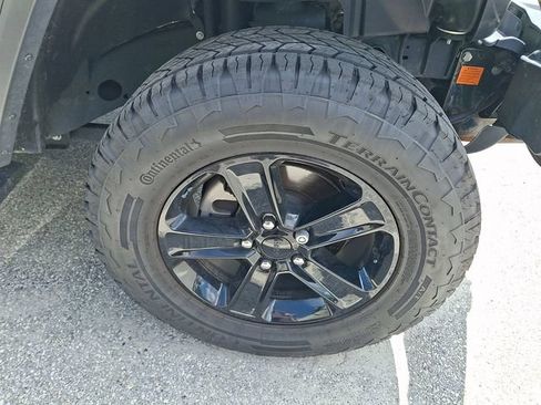 Used 2020 Jeep Wrangler Unlimited Sahara AWD/4WD image 14