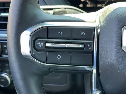 Used 2025 GMC Yukon XL Denali AWD/4WD image 19