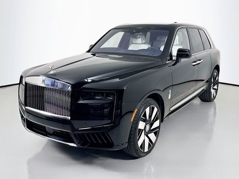 New 2026 Rolls-Royce Cullinan AWD/4WD image 3