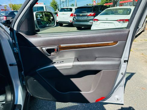 Used 2012 Hyundai Santa Fe Limited image 27