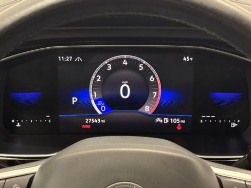 Used 2024 Volkswagen Jetta SE image 32