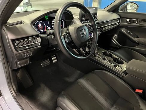 Used 2023 Honda Civic Sport image 19