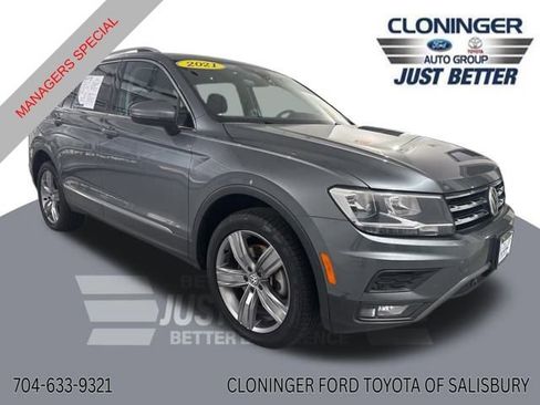 Used 2021 Volkswagen Tiguan SEL image 1