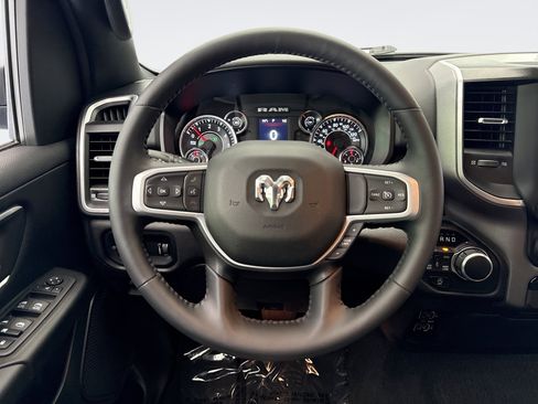 Used 2023 RAM 1500 Big Horn AWD/4WD image 12