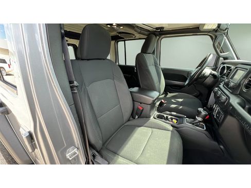 Used 2019 Jeep Wrangler Unlimited Sport S AWD/4WD image 32