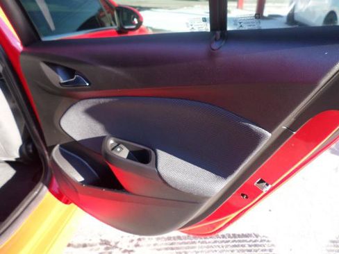 Used 2017 Chevrolet Cruze LT w/ Convenience Package image 32