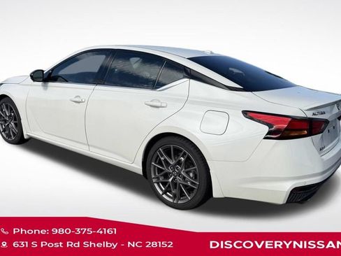 Certified 2024 Nissan Altima 2.0 SR FWD image 4