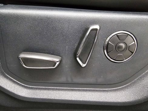 Used 2020 Ford F250 Platinum w/ FX4 Off-Road Package AWD/4WD image 16