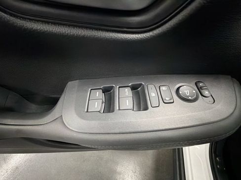 Certified 2026 Honda HR-V LX image 21