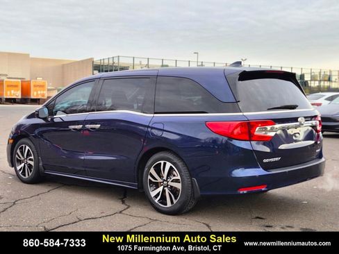 Used 2019 Honda Odyssey Elite image 3
