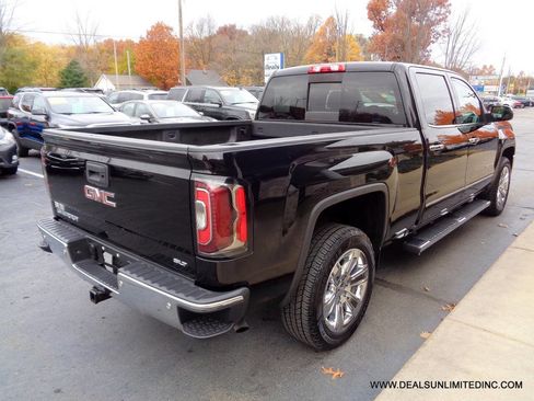 Used 2018 GMC Sierra 1500 SLT image 3