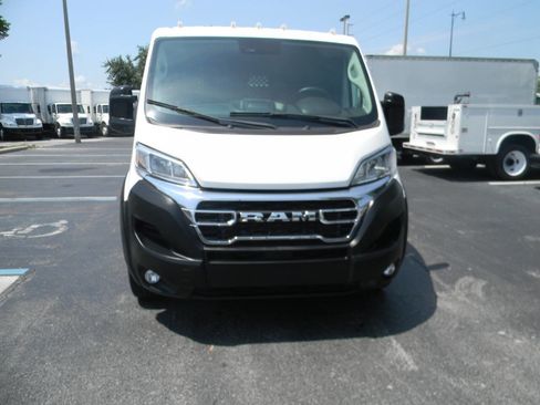 Used 2023 RAM ProMaster 2500 FWD image 3