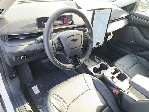 New 2025 Ford Mustang Mach-E Premium image 18