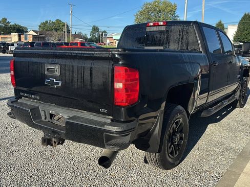 Used 2019 Chevrolet Silverado 2500 LTZ w/ Midnight Edition AWD/4WD image 8