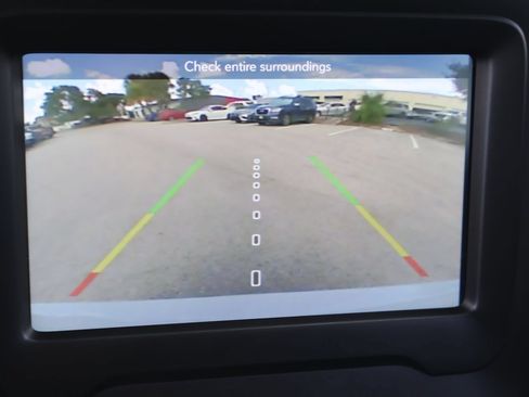 Used 2018 Jeep Renegade Latitude FWD image 24