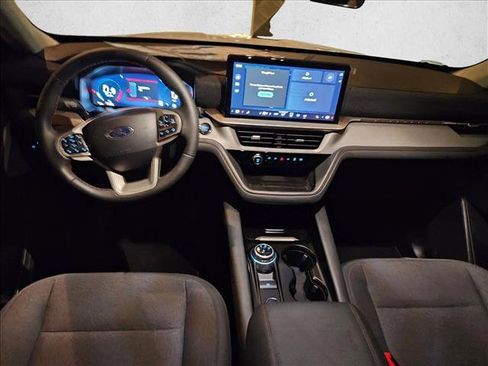 New 2025 Ford Explorer Active image 8