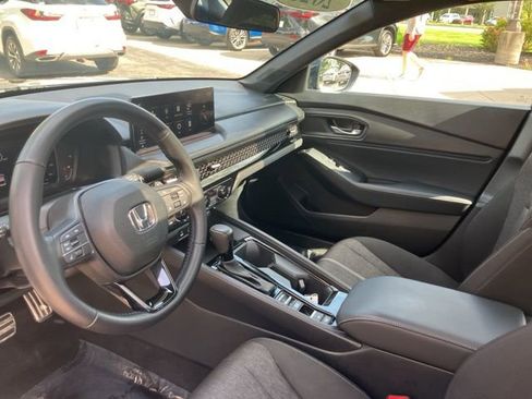 Used 2023 Honda Accord Sport image 31
