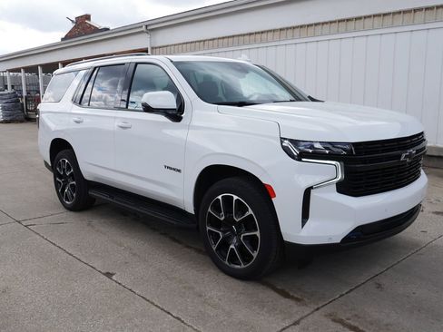 Used 2023 Chevrolet Tahoe RST w/ Luxury Package image 2