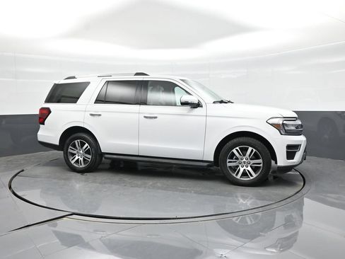 Used 2024 Ford Expedition Limited RWD image 10