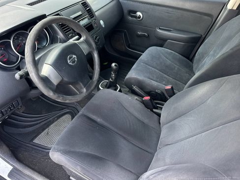 Used 2009 Nissan Versa 1.8 S FWD image 9
