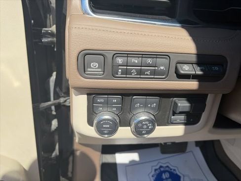 Used 2024 GMC Yukon XL Denali w/ Denali Reserve Package AWD/4WD image 21