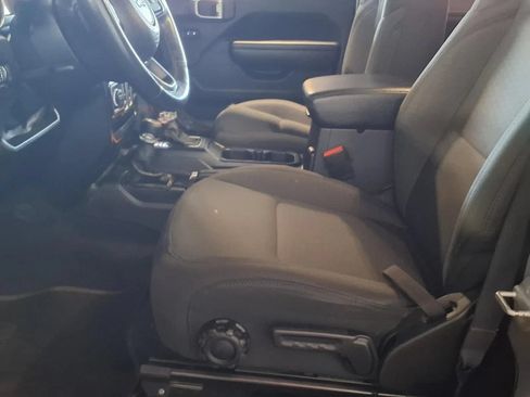 Used 2021 Jeep Wrangler Sport AWD/4WD image 14