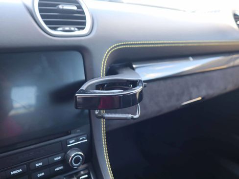 Used 2020 Porsche 718 Cayman GT4 image 17