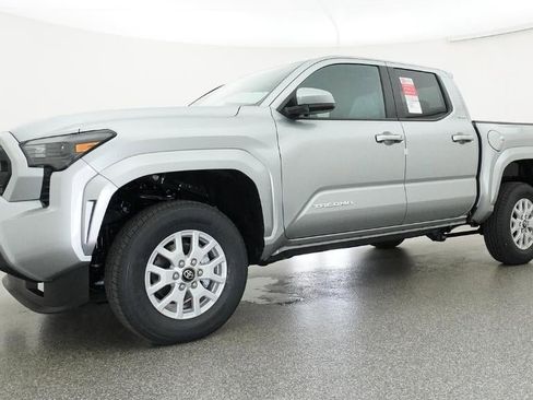 New 2026 Toyota Tacoma SR5 image 17