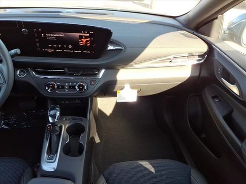 New 2026 Buick Envista Preferred image 17