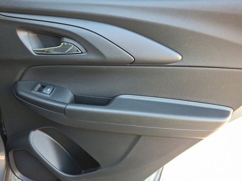 Used 2025 Chevrolet TrailBlazer LT image 14